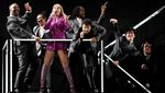 Aksi Panggung Taylor Swift di Konser Eras Tour Argentina
