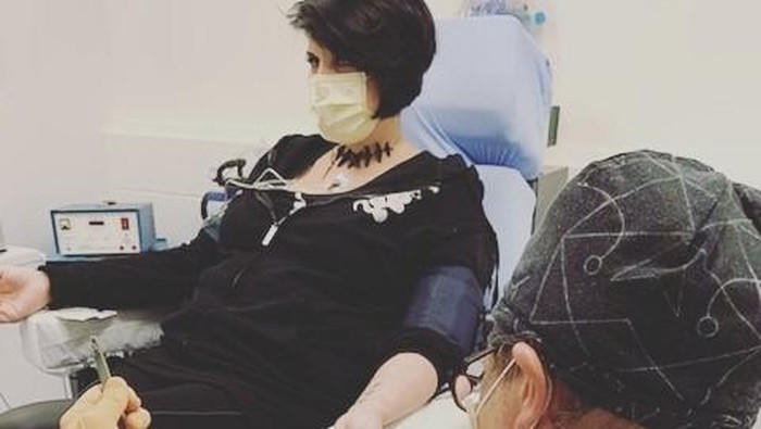 Cerita Wanita Pemilik Rekor Implan Chip-Magnet ke Tubuh Terbanyak di Dunia