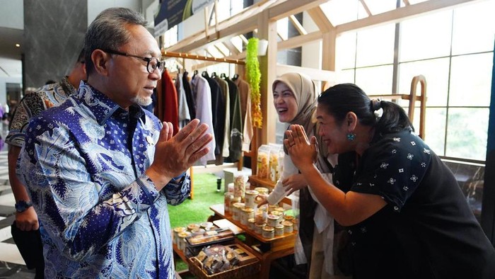 Anugerah Penghargaan untuk 610 Pasar Tertib Ukur & Ber-SNI Anugerah Penghargaan untuk 610 Pasar Tertib Ukur & Ber-SNI