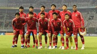 Laga perdana Timnas Indonesia U-17 harus rela berbagi poin dengan Ekuador U-17 dengan skor 1-1. Pertandingan pertama Grup A tersebut dihelat di Stadion Gelora Bung Tomo, Jumat (10/11/2023) malam.