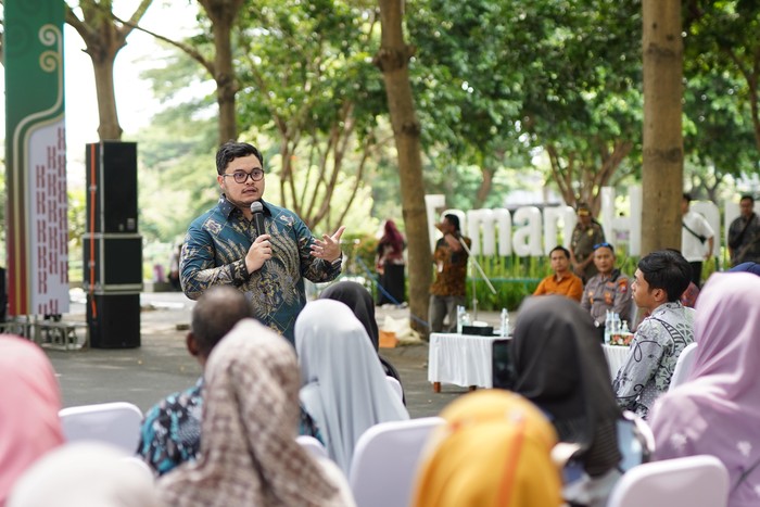 Bupati Dhito Beri Bantuan untuk 8.000 Guru Agama Non-Formal di Kediri