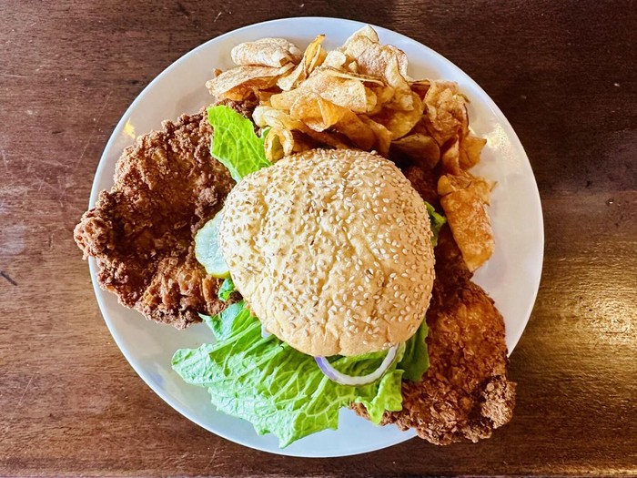 Burger Babi Jumbo Ini Bikin yang Melihatnya Auto Kenyang