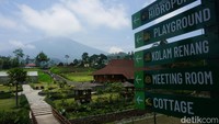 Desa Wisata Lembah Asri Serang (DLas), Kecamatan Karangreja, Kabupaten Purbalingga, Jawa Tengah, merupakan salah satu dari banyaknya objek wisata di Purbalingga yang menghadirkan sejumlah wahana keluarga yang unik.  