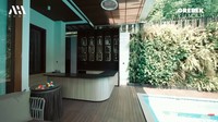 Di dekat kolam renangnya tersebut juga terdapat mini bar yang kerap digunakan untuk pesta santai di rumahnya. Foto: YouTube Atta Halilintar