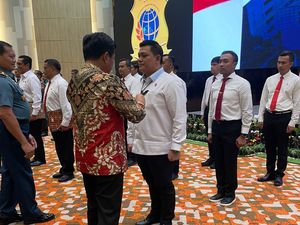 Dirkrimsus Polda Metro Terima Pin Emas dari Menteri ATR-Panglima TNI