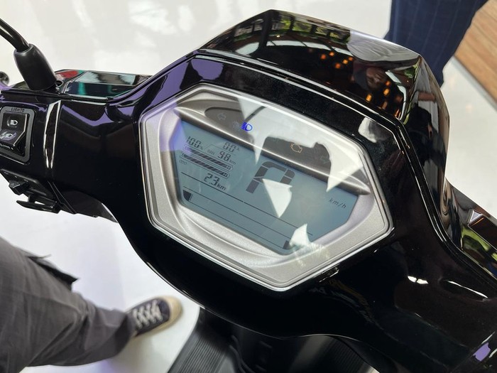 Electrum H5 sudah menggunakan panel instrumen digital