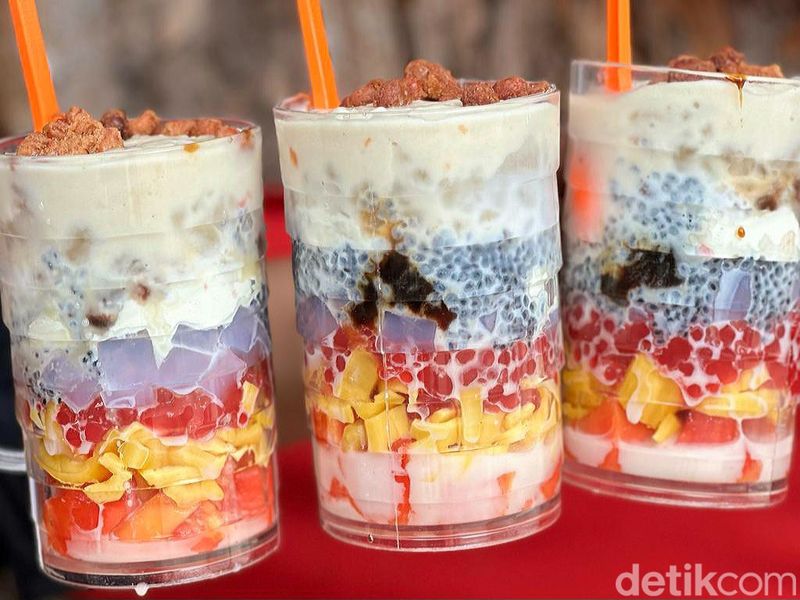 Es Teler Djayantie yang digandrungi muda mudi