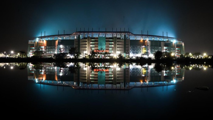 Gelora Bung Tomo Bersinar Meriah Saat Pembukaan Piala Dunia U-17 Suasana pembukaan Piala Dunia U-17 2023 di kompleks Stadion Gelora Bung Tomo, Surabaya, Jawa Timur, Jumat (10/11/2023). ANTARA FOTO/Rizal Hanafi/aww.
