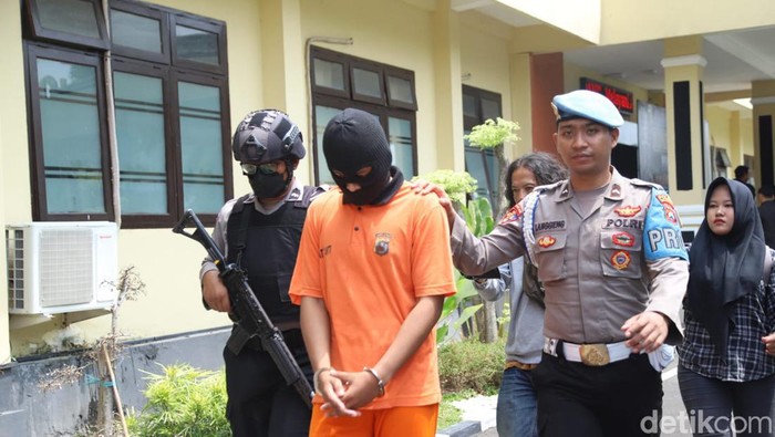Guru SMP di Magetan setubuhi muridnya saat ditahan