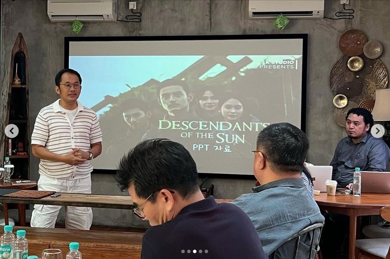 Hanung Bramantyo mempresentasi project remake Descendants of the Sun versi Indonesia