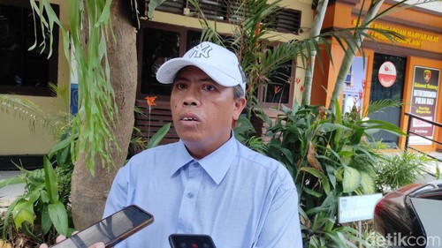 I Ketut Candi, salah satu nasabah tak bisa menarik sisa dananya di Koperasi Werdhi Sedana.