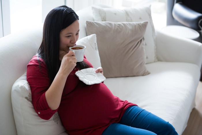 Ibu Hamil Minum Kopi Berkafein