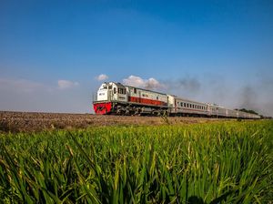 13 KA Jarak Jauh Menuju Jakarta juga Berhenti Luar Biasa di Stasiun Jatinegara