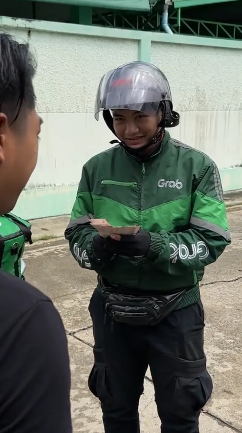 Klarifikasi driver ojol ambil pesanan nasi ayam hainan di Singapura
