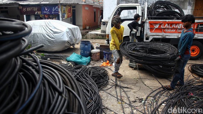 Mendaur Ulang Sampah Kabel Serat Optik Mendaur Ulang Sampah Kabel Serat Optik