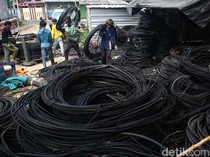 Mendaur Ulang Sampah Kabel Serat Optik