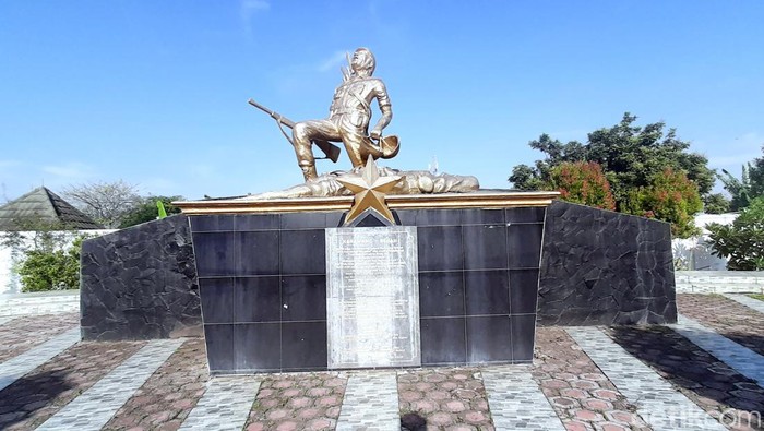 Monumen Letkol Soeroto Kunto