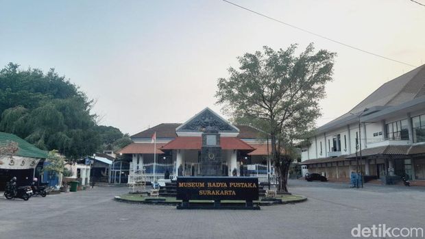 Museum Radya Pustaka di Solo.