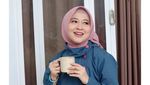Okie Agustina, Ibu Kiesha Alvaro yang Doyan Ngopi dan Nongkrong di Kafe