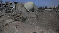 Masjid di Kota Gaza ini hancur tak bersisa usai dibombardir militer Israel. AP Photo/Abed Khaled