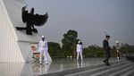 Lihat Lagi Momen Jokowi Pimpin Upacara Hari Pahlawan di TMP Kalibata