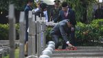 Lihat Lagi Momen Jokowi Pimpin Upacara Hari Pahlawan di TMP Kalibata