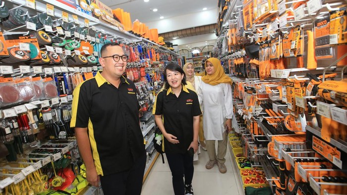 MR. DIY bersinergi dengan Mitra Bisnis Keluarga (MBK) Ventura. Mereka menghadirkan program pemberdayaan perempuan pelaku UMKM di 12 provinsi.