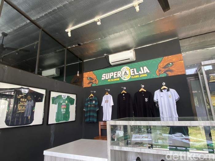 PSS Store, toko merchandise resmi PSS Sleman di Sariharjo, Ngaglik, Kabupaten Sleman, DIY, Kamis (9/11/2023).