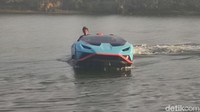 Replika Lamborghini super water car tampak dari depan/Foto: Suparno/detikJatim
