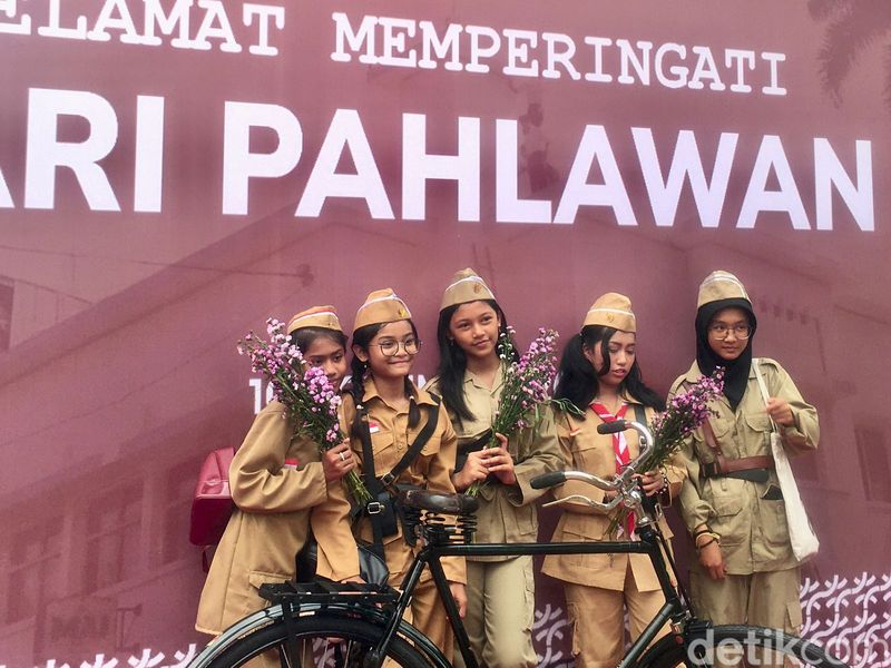 Semarak peringatan Hari Pahlawan di Surabaya Semarak peringatan Hari Pahlawan di Surabaya