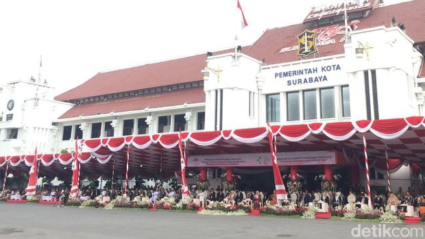 Semarak peringatan Hari Pahlawan di Surabaya