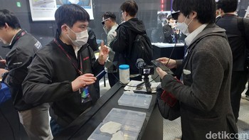 Kacamata pintar yang dapat menampilkan beberapa layar sekaligus. Foto: Fyk/detikinet