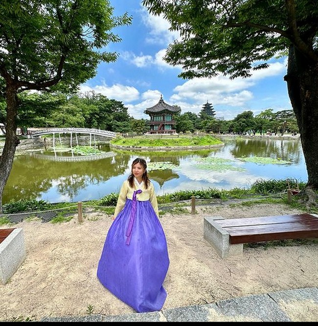 Kehidupan Krazy Koala sangat berbeda dari sebelumnya. Menjadi militer artinya dia harus berkomitmen yang jam kerja yang panjang, kehidupan menjadi lebih sederhana, dan latihan fisik yang berat dengan membawa beban seberat 20 kg hingga 30 kg selama latihan. Hal lain yang harus dia lakukan adalah mengubah warna rambutnya agar sesuai dengan persyaratan pelatihan, serta tidak membawa ponsel yang gadget penting penting baginya sebagai pembuat konten. Meski begitu dia bangga dirinya bisa berkontribusi untuk Singapura. Foto: dok. Instagram