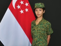 Foto Vlogger Cantik Jadi Tentara, Ungkap Tantangannya di Dunia Militer