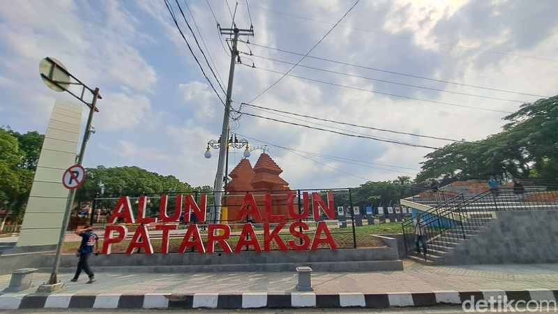 Wajah baru Taman Pataraksa Cirebon.