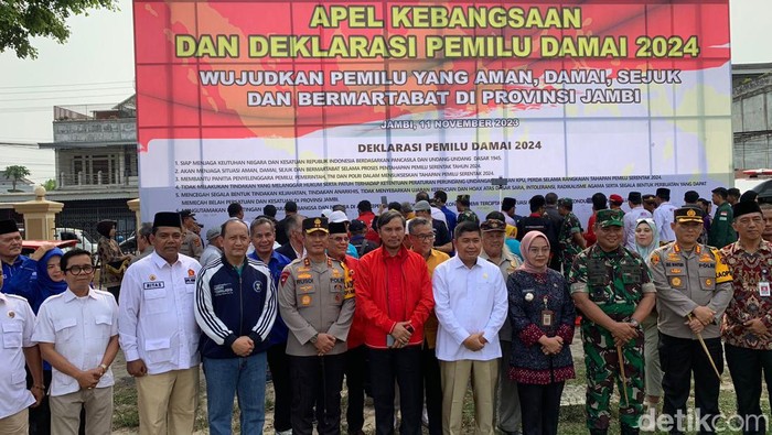 Apel kebangsaan dan deklarasi pemilu damai di Jambi.