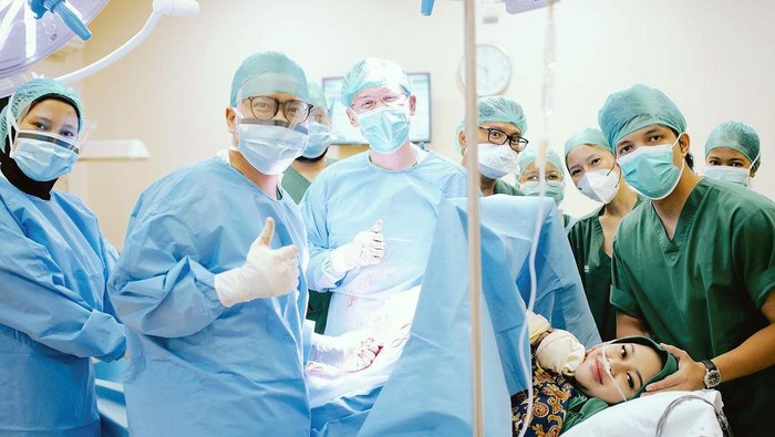 Atta Halilintar dan Aurel Hermansyah.