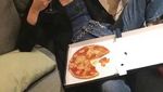 Bella Hadid Hobi Kulineran, Paling Doyan Makan Pizza!