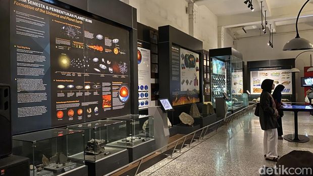 Day & Night at the Museum di Museum Geologi, Kota Bandung