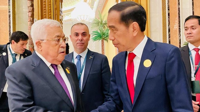 Jokowi bertemu Presiden Palestina Mahmoud Abbas.