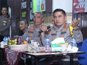 Kapolda Metro Cek Satkamling di Mampang Jaksel, Beri Arahan Cegah Kejahatan