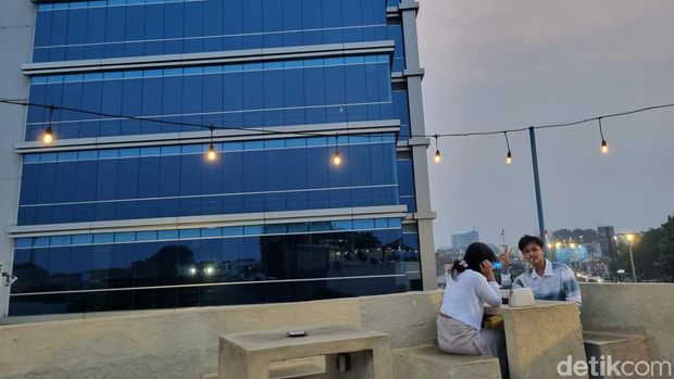 Kedai Kopi Semangat, kafe estetik dan strategis di Bekasi.
