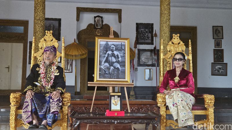 Kirab budaya penyambutan Raja Klungkung ke-II Ida Dewa Agung Jambe selaku  Pahlawan Nasional, Sabtu (11/11/2023). (Putu Krista/detikBali)