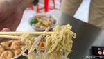 Mantul! Bakmi Ayam Kampung dan Bakso Goreng Viral di Pasmod BSD