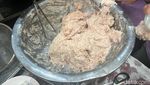 Mantul! Bakmi Ayam Kampung dan Bakso Goreng Viral di Pasmod BSD
