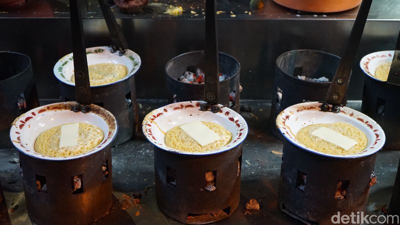 Martabak piring murni. (Winda Samosir/detikSumut)