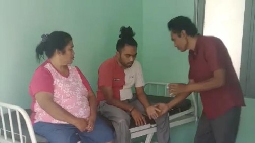 Mediang Manya Ello saat masih dirawat akibat rabies di Puskesmas Niki-Niki, TTS, NTT. (Dok Puskesmas Niki-Niki).