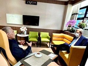 Terkuak Isi Obrolan Telepon Luhut dan Menlu China soal Kereta Cepat