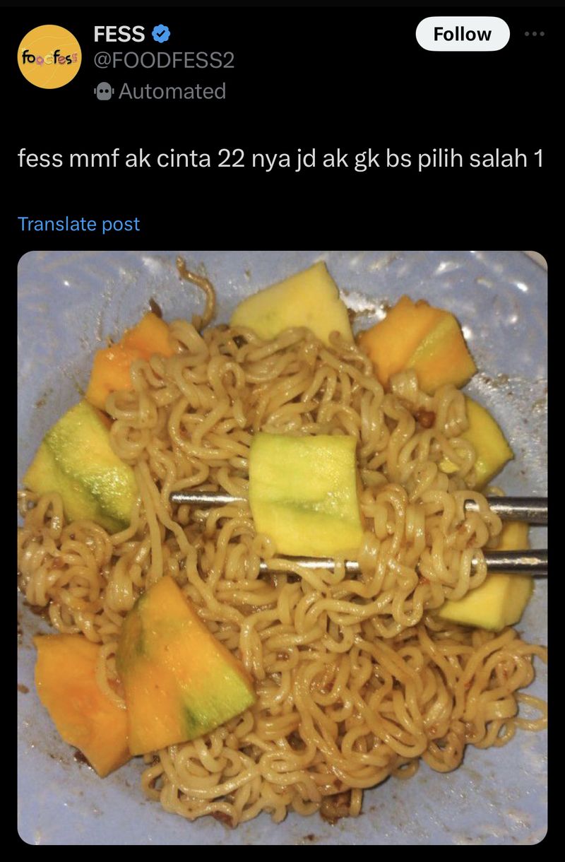 Muncul Lagi Sekte Baru Makan Mie, Kini Pakai Topping Mangga yang Nyeleneh