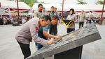 Potret Kapolri dan Panglima TNI Resmikan Monumen Jenderal Hoegeng